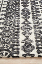Load image into Gallery viewer, Levi Yasmin Ivory Black Rug - Rug Empire
