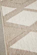 Load image into Gallery viewer, Beach Shell Natural Rug
