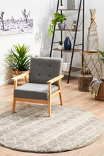 Load image into Gallery viewer, Evoke Remy Silver Transitional Round Rug
