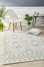 Load image into Gallery viewer, Salena Rug Ivory
