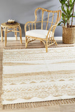 Load image into Gallery viewer, Parade 333 White Rug - Rug Empire
