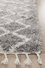 Load image into Gallery viewer, Amwaj 22 Silver Runner Rug
